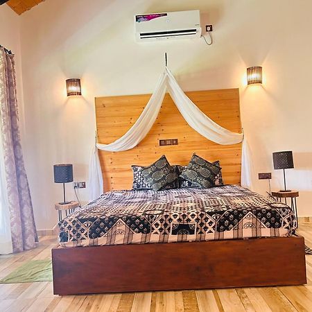 Hotel Blu Marine Nilaveli à Trincomalee Extérieur photo